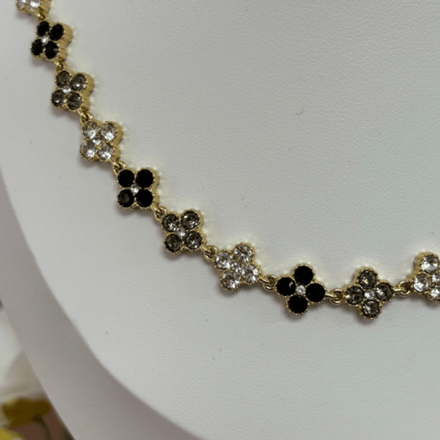 Collier Aria